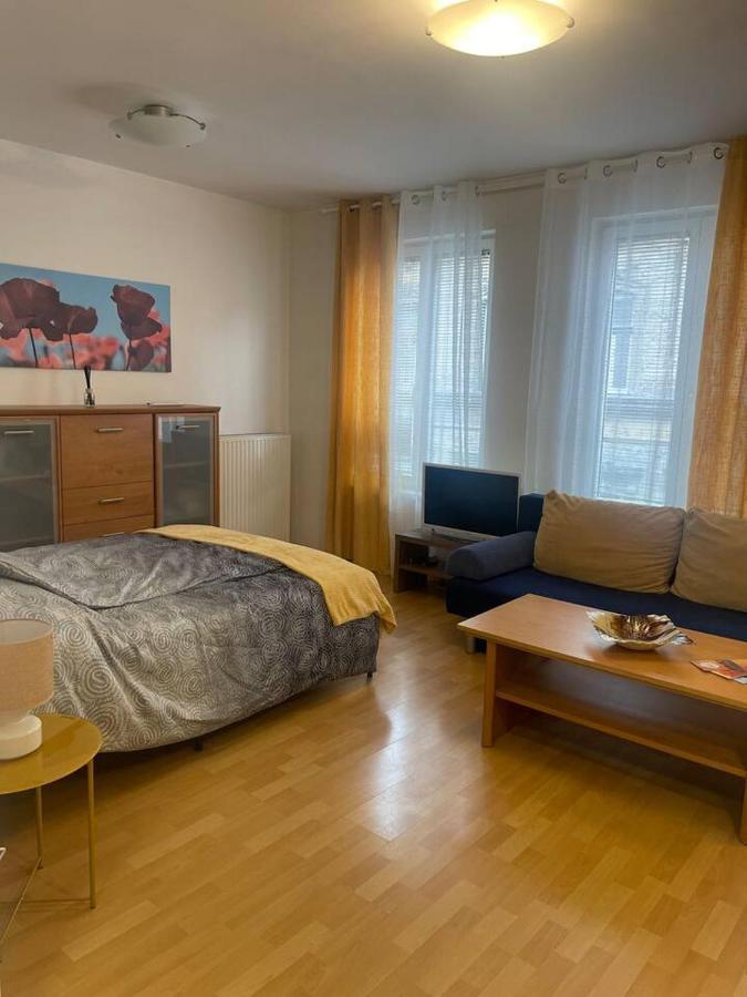 Close To Andrassy Avenue For 4 Persons Apartament